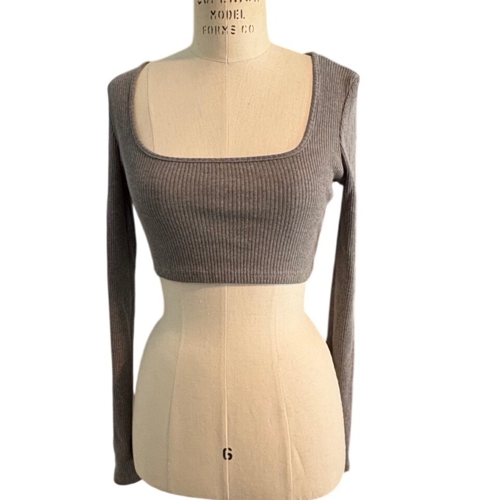 5 for‎ $45 PrettyLittleThing Ribbed Gray Crop Top Long Sleeve Fitted Size 1